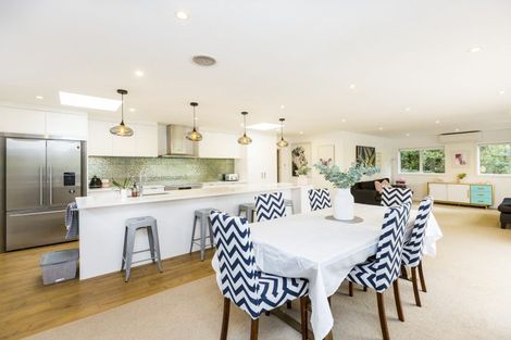 Photo of property in 73 Wyndham Road, Pinehaven, Upper Hutt, 5019