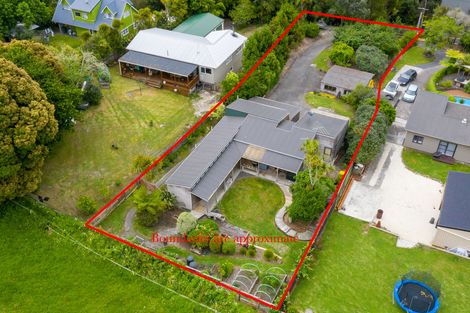 Photo of property in 16 Opanuku Road, Henderson Valley, Auckland, 0612