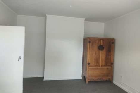 Photo of property in 142 Tasman Street, Mount Cook, Wellington, 6021