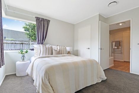 Photo of property in 10 Admiral Crescent, Flagstaff, Hamilton, 3210