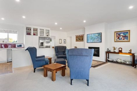 Photo of property in 22 Ruge Court, Cambridge, 3434