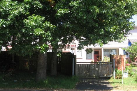 Photo of property in 17 Maybury Street, Point England, Auckland, 1072
