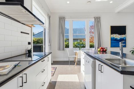 Photo of property in 53 Argyle Street, Mornington, Dunedin, 9011