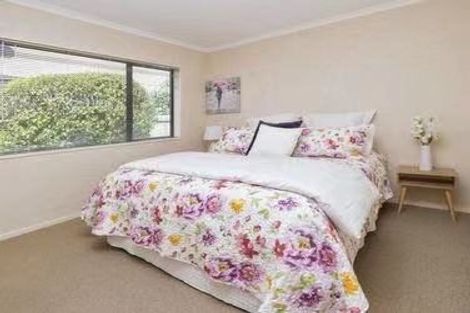 Photo of property in 10 Shankill Place, East Tamaki, Auckland, 2013