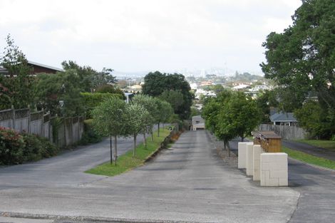 Photo of property in 32j Parr Terrace, Castor Bay, Auckland, 0620
