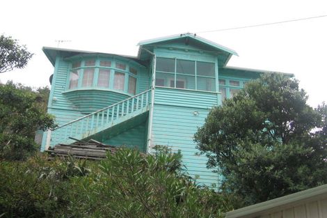 Photo of property in 28 Cave Road, Houghton Bay, Wellington, 6023