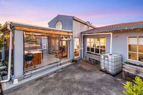 Photo of property in 58 Garton Drive, Massey, Auckland, 0614