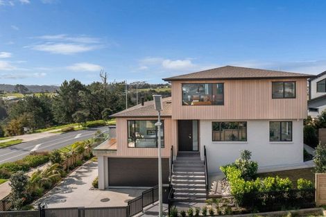 Photo of property in 2 Taku Close, Long Bay, Auckland, 0630