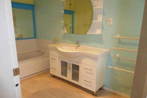 Photo of property in 8 Buccaneer Place, Grenada Village, Wellington, 6037