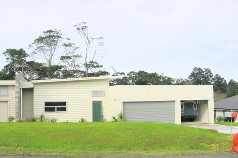 Photo of property in 7b Olwyn Place, Greenhithe, Auckland, 0632