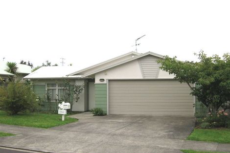 Photo of property in 9 Cinnabar Place, Westgate, Auckland, 0614