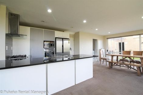 Photo of property in 28 Kuaka Drive, Takanini, 2112