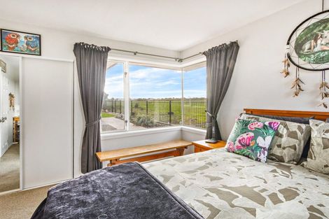 Photo of property in 28 Brightstone Crescent, Aranui, Christchurch, 8061