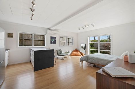 Photo of property in 34 Sunnyhill Crescent, Sunnyhills, Auckland, 2010