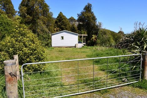 Photo of property in 4 Nikau Heights, Little Wanganui, Karamea, 7893