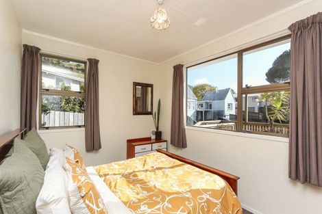 Photo of property in 9 Elgin Grove, Merrilands, New Plymouth, 4312