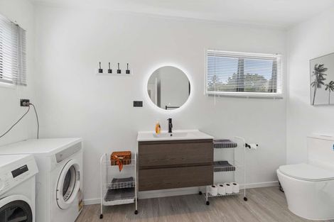 Photo of property in 16 Shelly Beach Road, Shelly Beach, Helensville, 0874