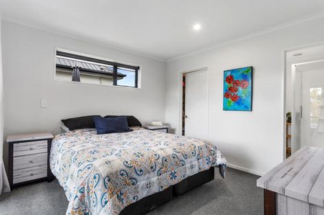 Photo of property in 14 Tara Crescent, Woodend, 7610