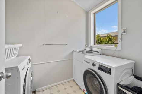 Photo of property in 90 Ashworth Street, Alexandra, 9320