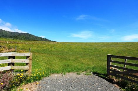 Photo of property in 696b Te Hutewai Road, Raglan, 3296