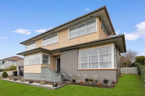 Photo of property in 17 Plunket Avenue, Papatoetoe, Auckland, 2104