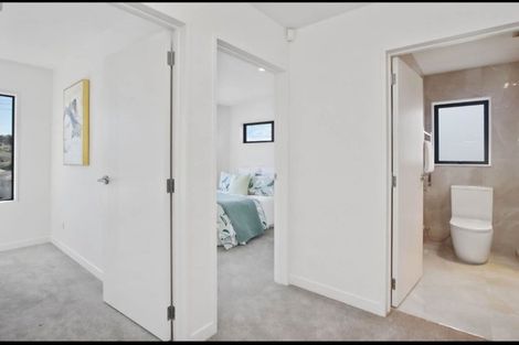 Photo of property in 1/15 Old Wairoa Road, Papakura, 2110