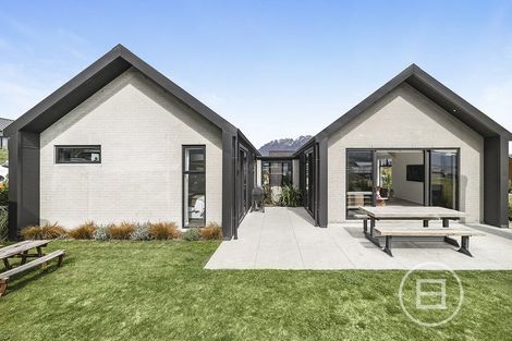 Photo of property in 52 Cunninghams Drive, Jacks Point, Queenstown, 9371