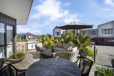 Photo of property in 14 Moki Place, Long Bay, Auckland, 0630