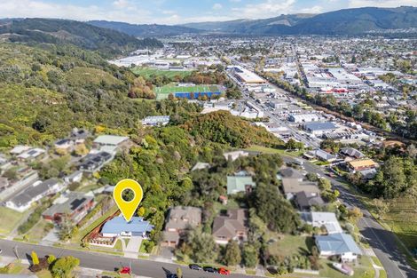 Photo of property in 10 Seymour Grove, Kingsley Heights, Upper Hutt, 5018