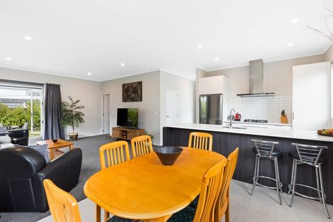 Photo of property in 6a Kuku Avenue, Red Beach, 0932