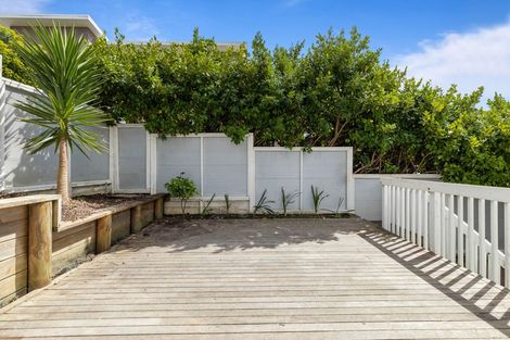 Photo of property in 682b Beach Road, Browns Bay, Auckland, 0630