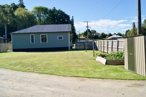 Photo of property in 27 Runbrake Street, Palmerston, 9430