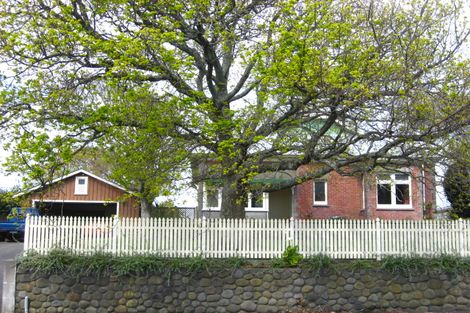 Photo of property in 25 Barrett Street, Westown, New Plymouth, 4310