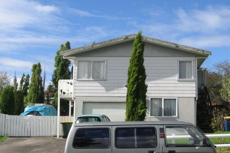 Photo of property in 16 Styca Place, Sunnyvale, Auckland, 0612