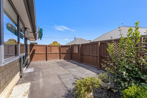 Photo of property in 24b Sawyers Arms Road, Northcote, Christchurch, 8052