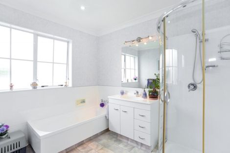 Photo of property in 227 Tudor Avenue, Mayfair, Hastings, 4122