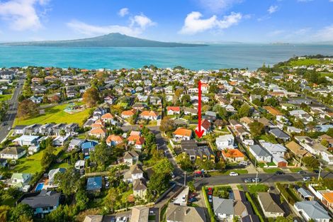 Photo of property in 5/12 Fraser Road, Narrow Neck, Auckland, 0624