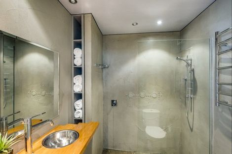 Photo of property in 8 Brewster Street, Bluff Hill, Napier, 4110