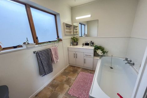 Photo of property in 12a Prince Regent Drive, Half Moon Bay, Auckland, 2012