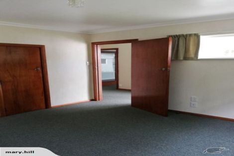 Photo of property in 75 Pahiatua Street, Hokowhitu, Palmerston North, 4410