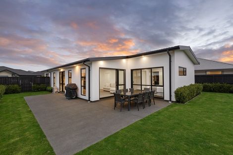 Photo of property in 6 Maka Lane, Halswell, Christchurch, 8025