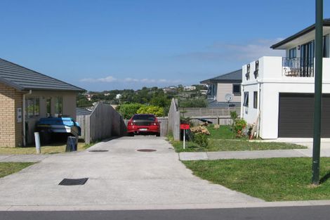 Photo of property in 5 Coventry Way, Long Bay, Auckland, 0630