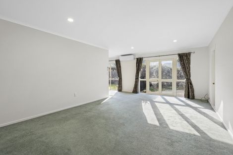 Photo of property in 38 Bouverie Crescent, Flagstaff, Hamilton, 3210