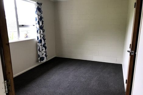 Photo of property in 89b Stewart Drive, Newlands, Wellington, 6037