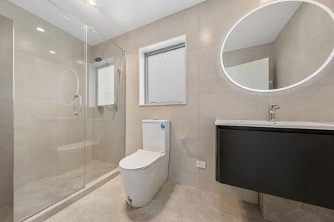 Photo of property in 47d Gossamer Drive, Pakuranga Heights, Auckland, 2010