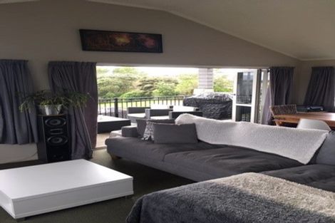 Photo of property in 10 Lorenzen Bay Road, Raglan, 3225