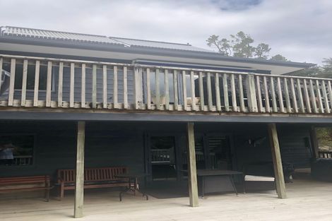 Photo of property in 5 Karen Road, Laingholm, Auckland, 0604