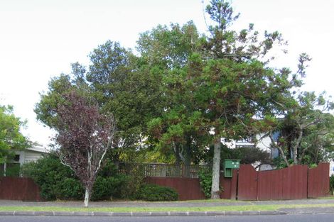 Photo of property in 2/41 Deep Creek Road, Waiake, Auckland, 0630