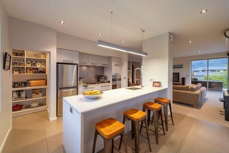 Photo of property in 10 Sunnyside Lane, Wanaka, 9305