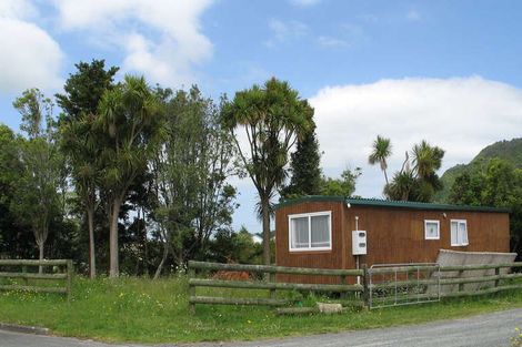 Photo of property in 2b George Street, Hikurangi, 0114